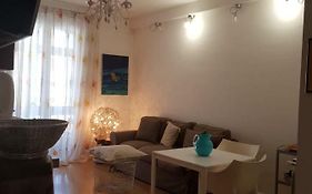 Romantica fuga con vista panoramica sulla città di Savona