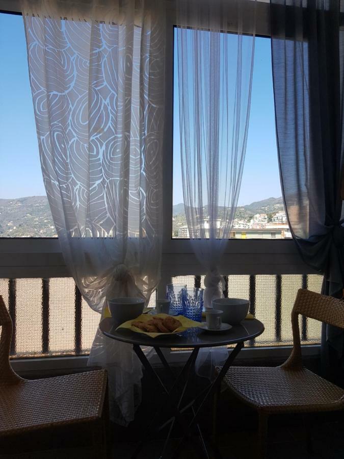 Appartamento Romantica fuga con vista panoramica sulla città di Savona Esterno foto